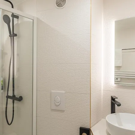 Hotel The Originals Boutique, Porte De Dieppe