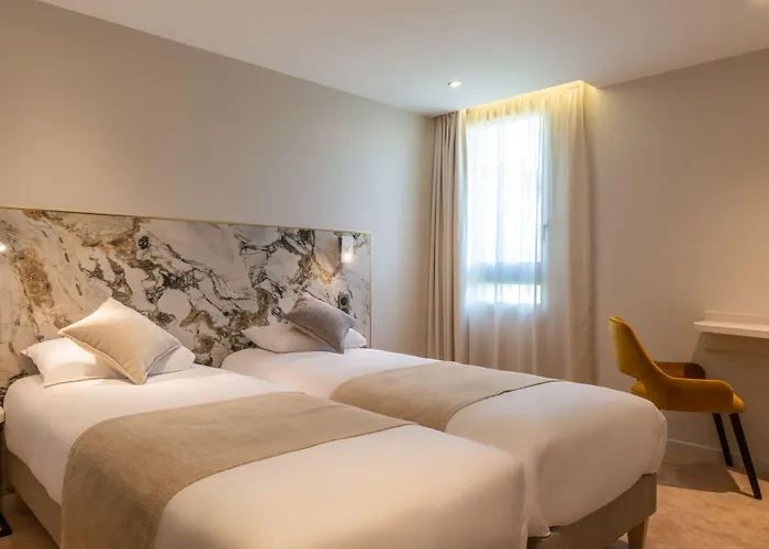 Hotel The Originals Boutique, Porte De Dieppe 3*